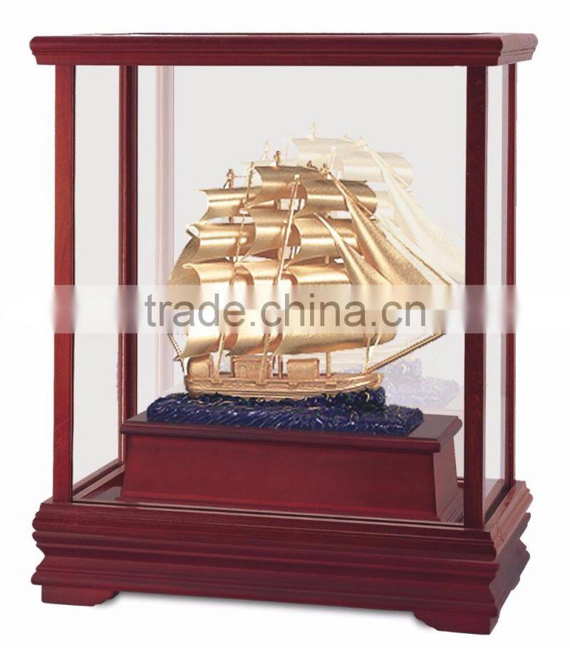 Gold foil peacock statue in Display box promotion gift