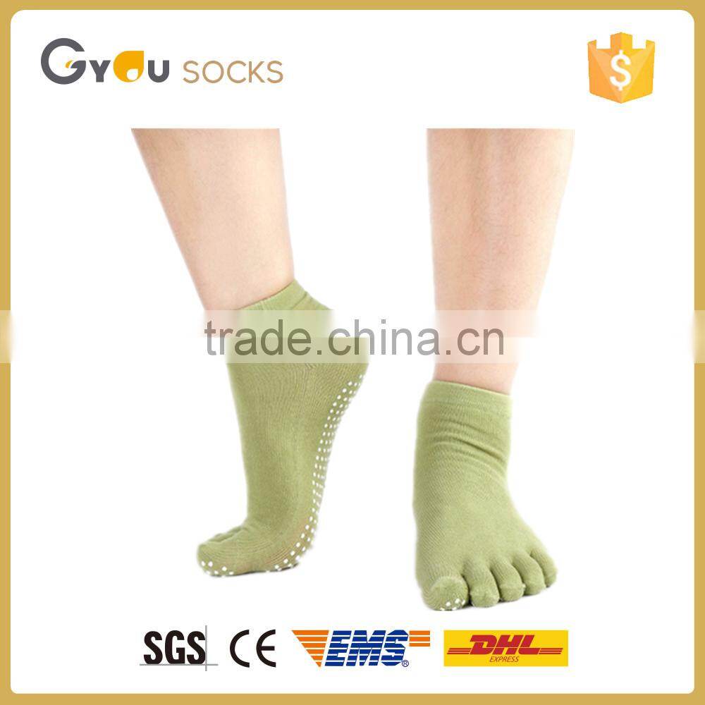 Hot Sales Style Breathable calcetines mujer Womens Cotton Multiple Colors Gym Non Slip Massage Toe yoga Socks