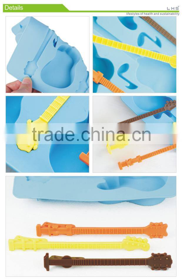 free sample NEW special cool fashion jazz party with stirrer guitar shaped silicon ice cube tray