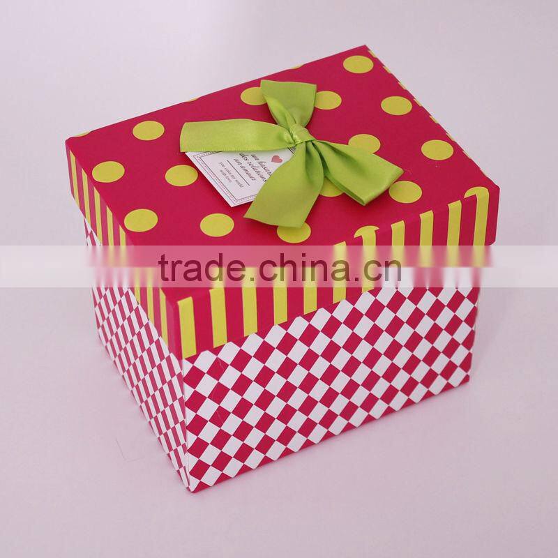 Wholesales Small mini gift boxes cardboard packaging with bow