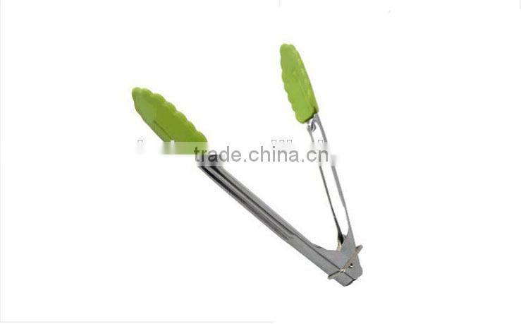 Durable Promotional BBQ Kitchen Gadget Silicone Gripper Tongs green nylon+stainless steel tongs
