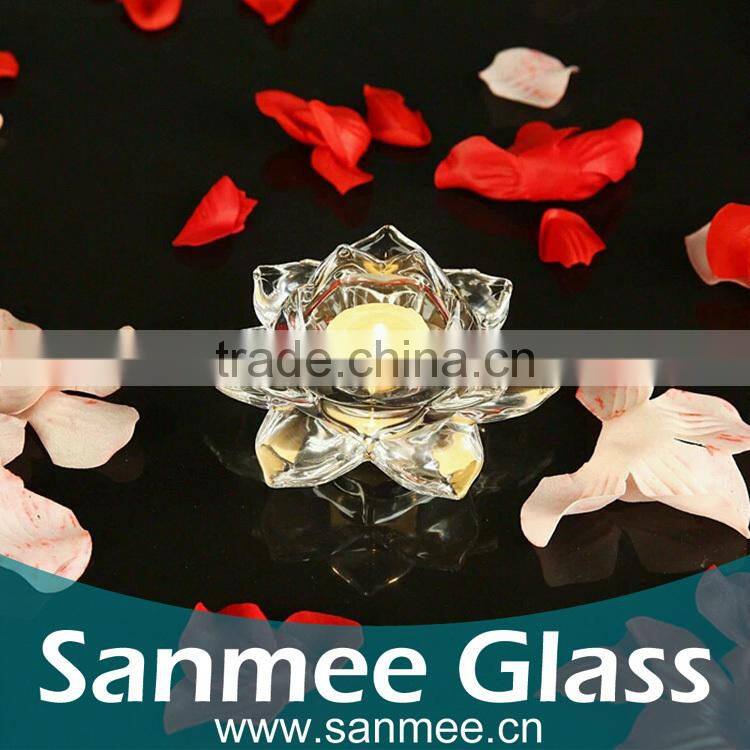Low Price Clear Lotus Shape Hot Sale Glass Candleholder