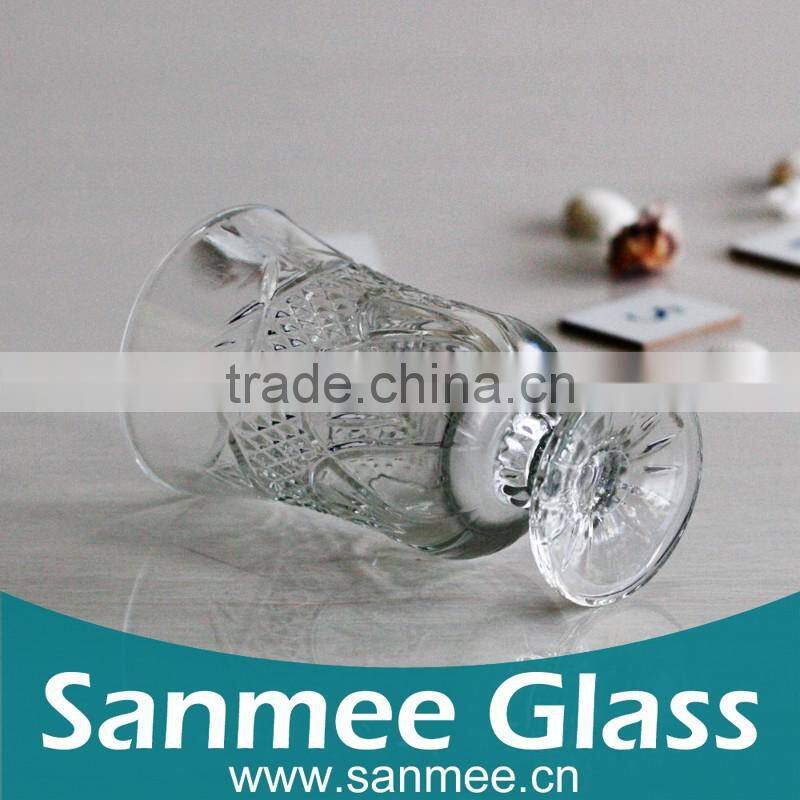 Manufactory Supply Flower Embossed Mini Glass Goblet