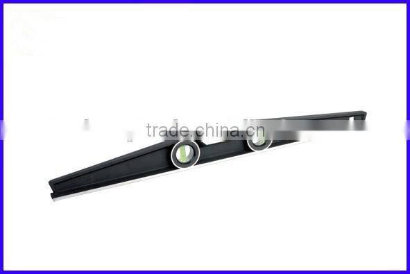 Magnetic spirit level with retractable hanging hook