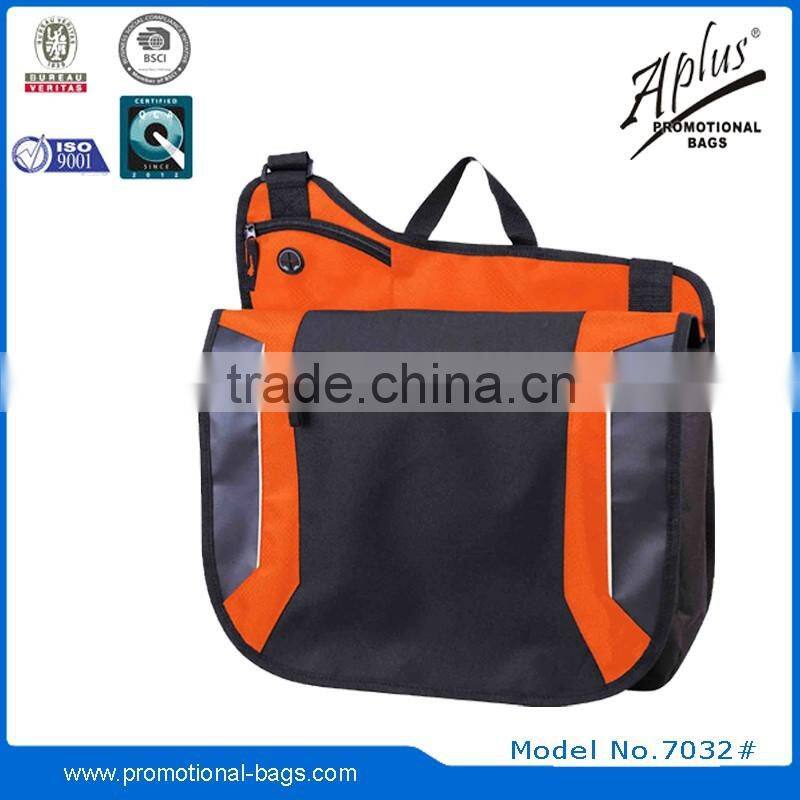 promotional waterproof messenger bag men with earphone outlet