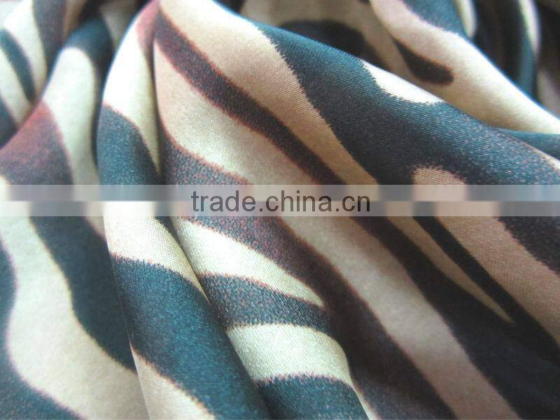 100 Polyester designer fabric digital printed chiffon fabric for women dress fabric