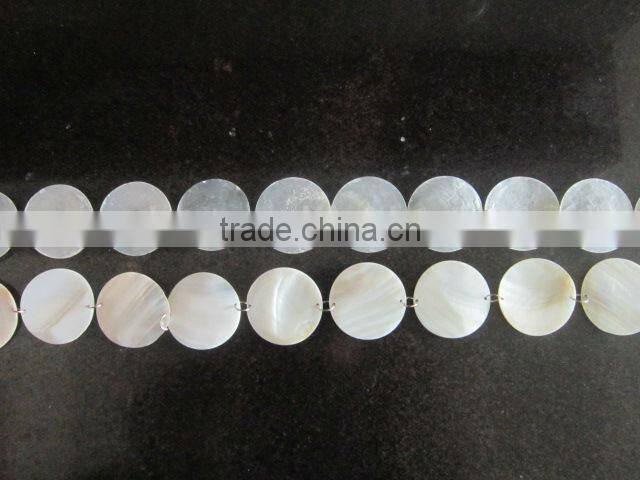 Natural ring pattern white river shell strand