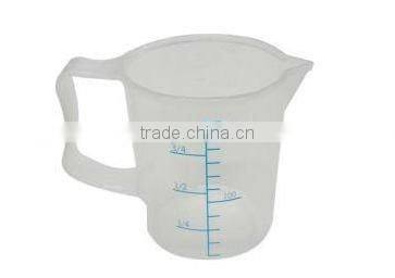 Plastic measuring cup for medicine / Measuring cup