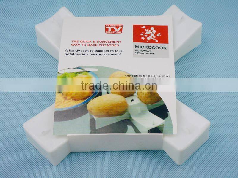 Plastic microwave potato baker