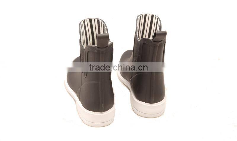 black upper white outsole no lace ankle low short rain wellies waterboots overboots gumboots rubber boot