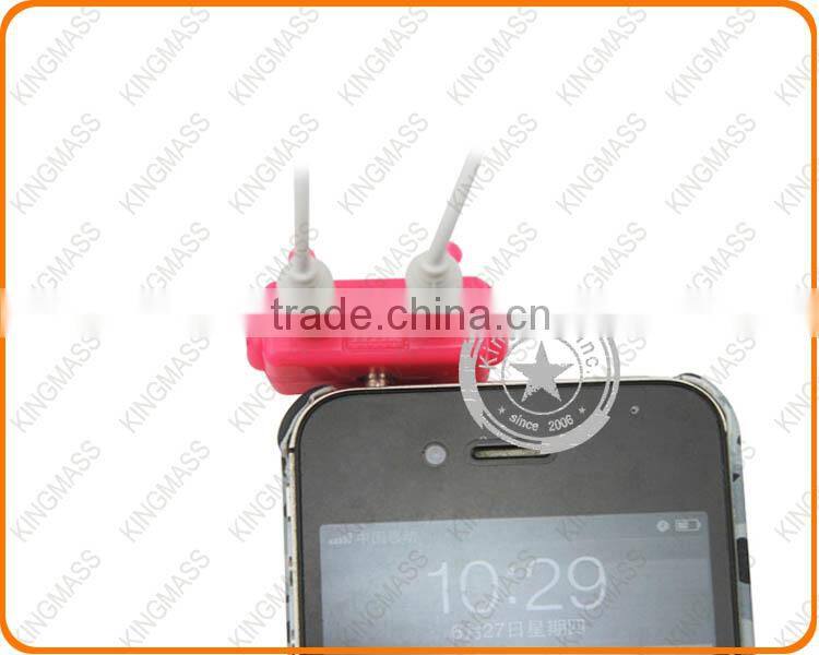 Smart gadgets adorable robot 2 ways music splitter