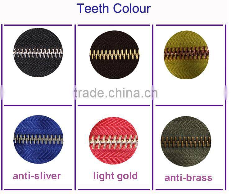 2015 XLY No.5 light golden auto lock close end metal zipper