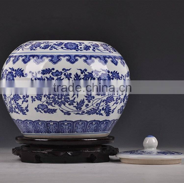 Factory blue and white porcelain antique jars with lid from Jingdezhen