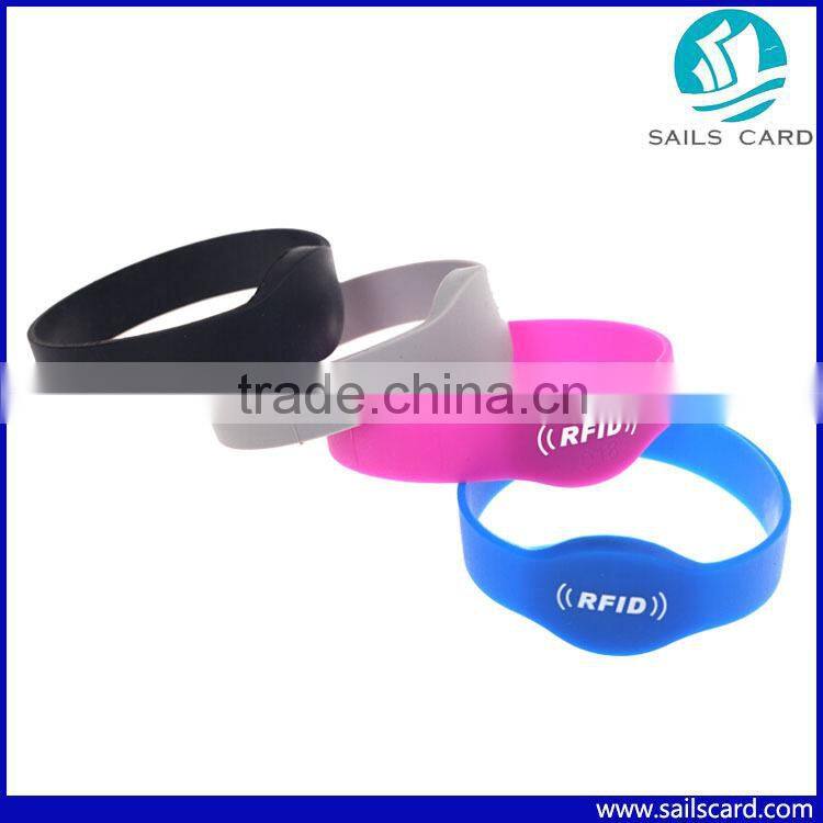 840-960MHZ UHF RFID wristband for Gym Entrance Control