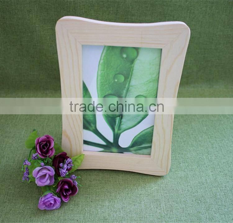 2017 Cheap beautiful Customized Design Wooden Photo Frame
