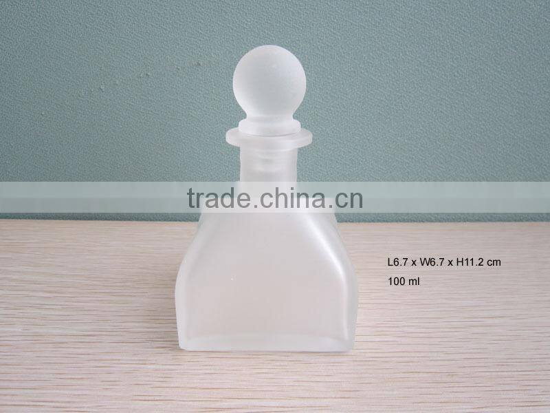 glass bottle,essential oil jar