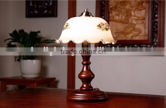 antique wooden table lamp ., British style .wooden tale lamp .hand craft table lamp