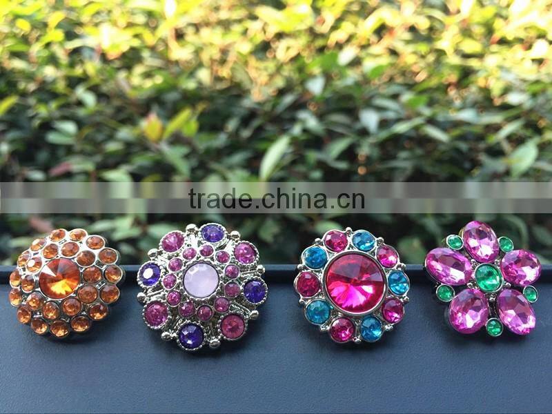 2016 rhinestone acrylic plastic colorful button sewing with shank bulk cheap high quality button flower center