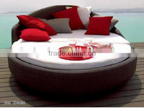 Outdoor round rattan sofa bed patio hotel sofa YPS056
