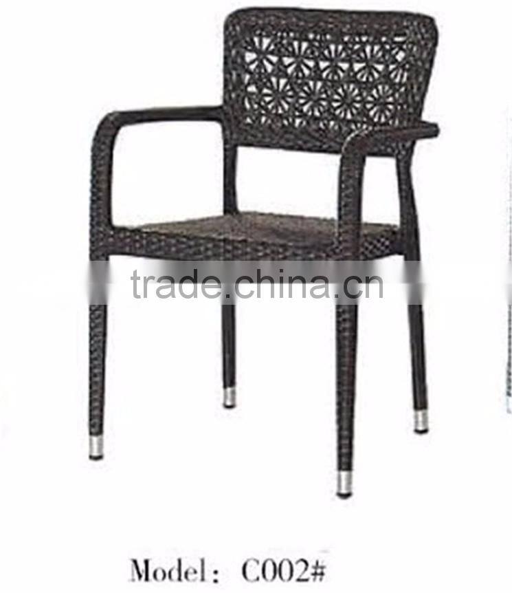 Black unfolding outdoor rattan chair with arms