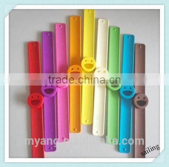 Top quality bracelet insect best mosquito repellent,smile face shape mosquito repellenting