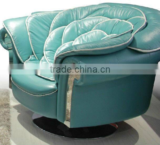 King Size Luxury Wooden Globe Stand Embossed Style