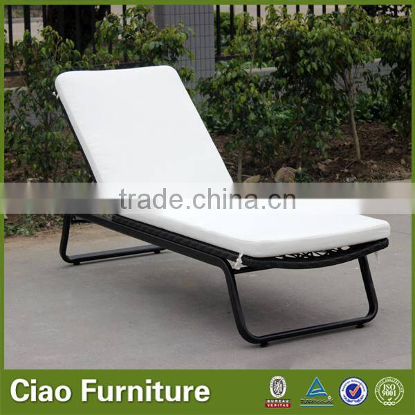 Flower weaving moulded sun lounger/ outdoor rattan bed lounger