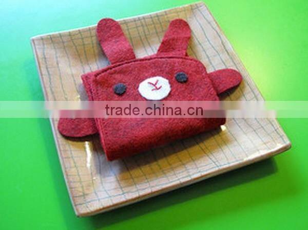 China supplier wholesale custom cute polyester phone sleeve cell pouch cotton fabric rabbit wallet with black eyes for women