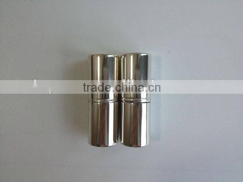 mini retractable powder brush