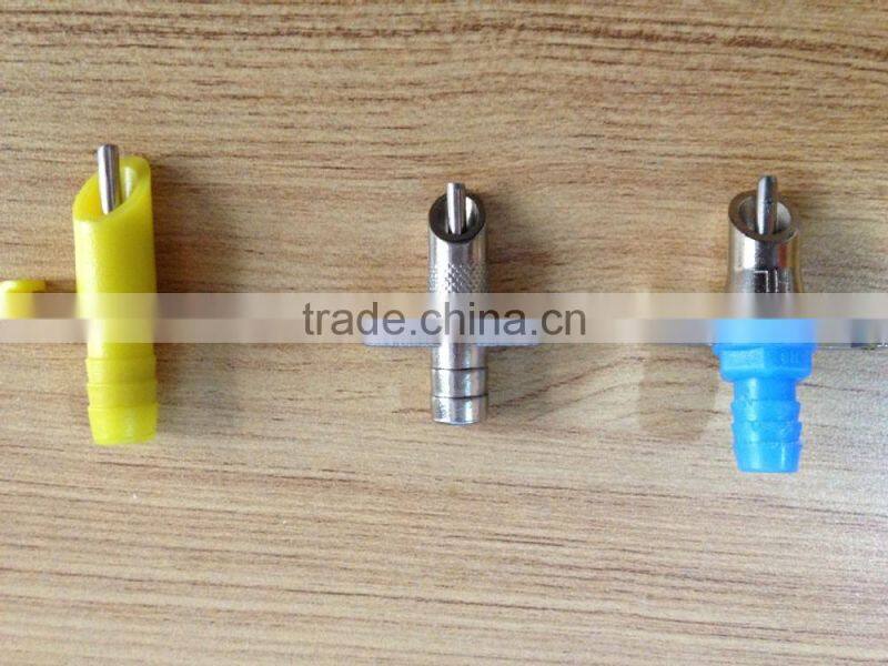 most popular high quality stainless steel /plastic chicken /broiler nipple drinker