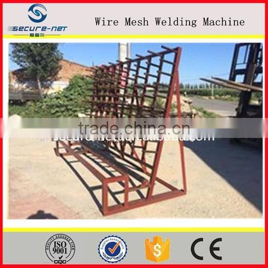 Welded rolling wire mesh making machine