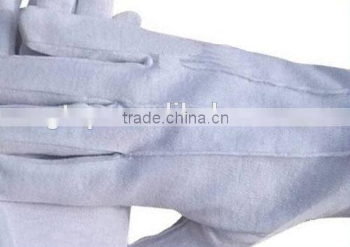 white cotton hand gloves