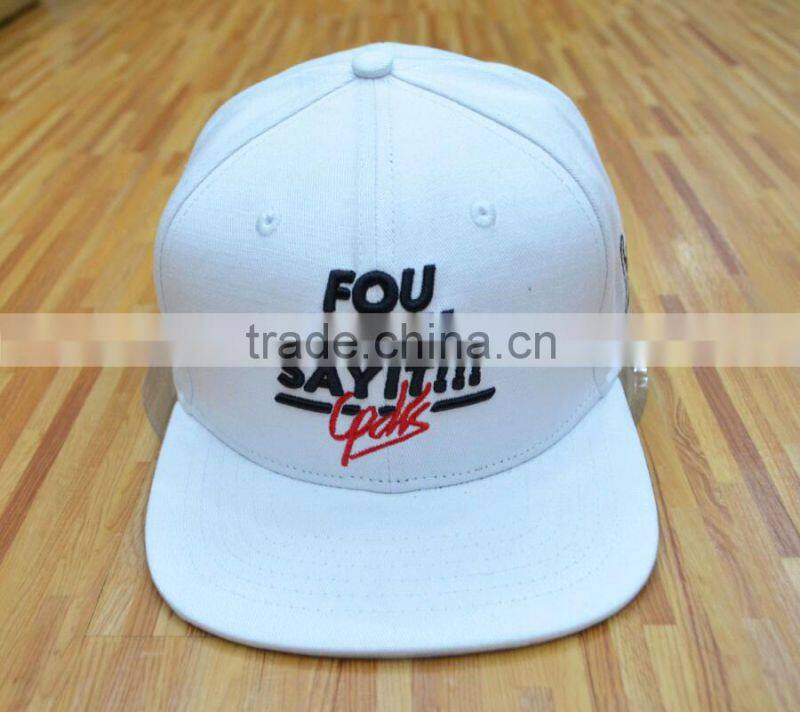 Customize high quality 6 panels 3D embroidery snapback hats and accept small MOQ