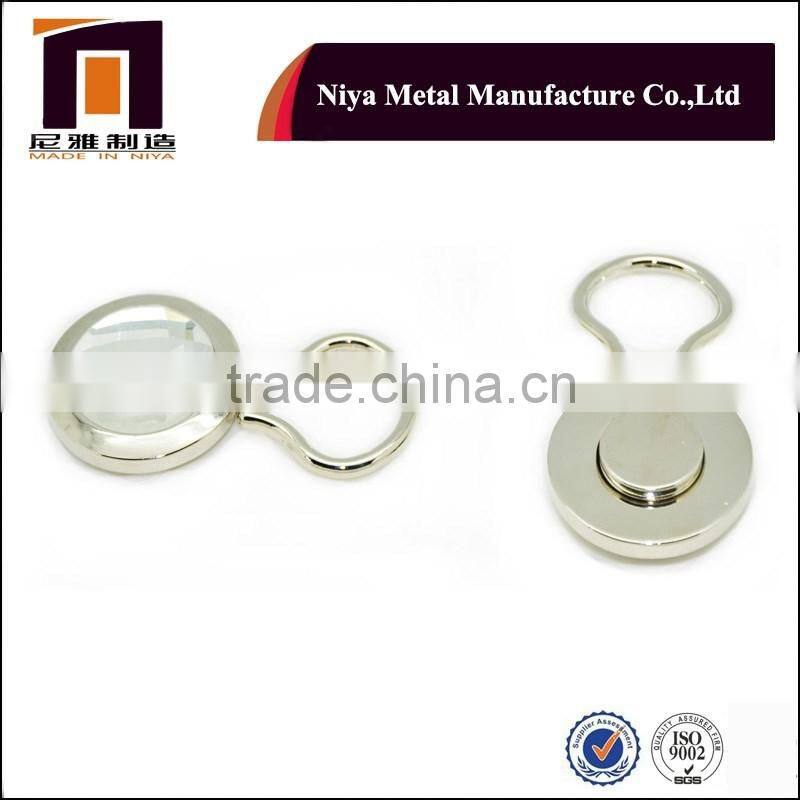 hot sell eyeglass holder designer brooches and pins with crystal