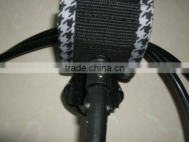 Surfboard surf leash