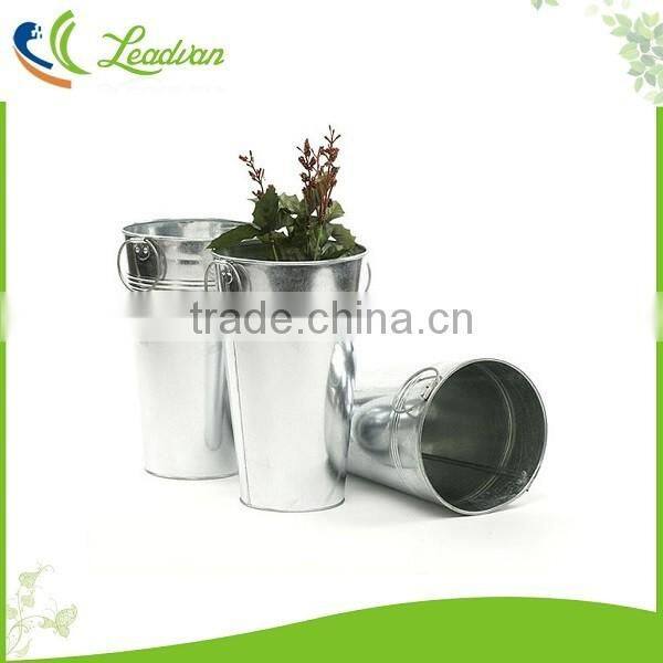Metal galvanized christmas iron bucket vase