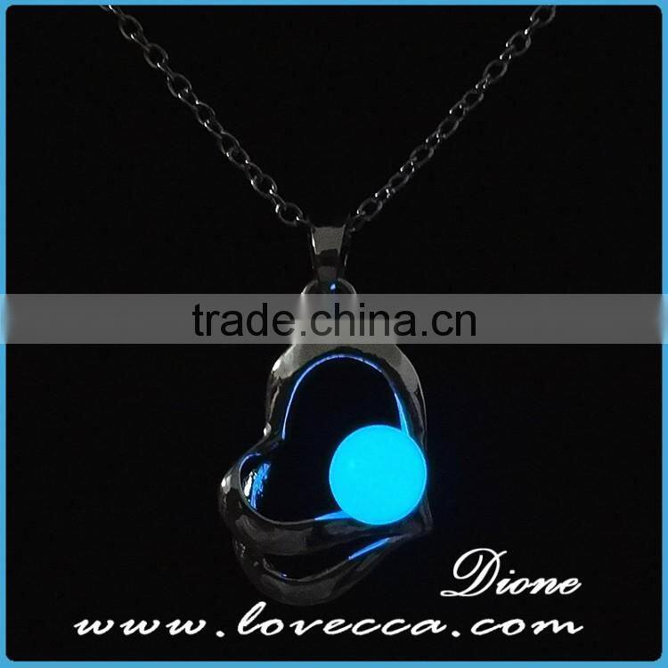 Plated noctilucent necklace pendant women heart shape glow dark necklace