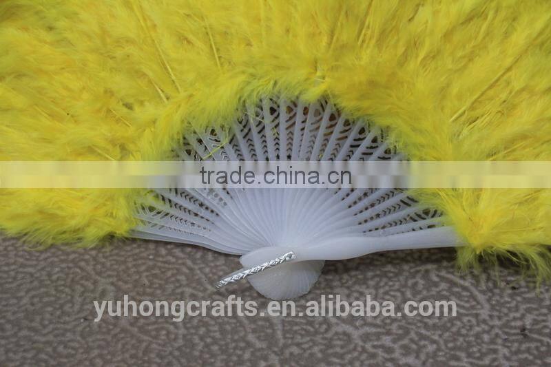 Party feather fan with plastic ribs