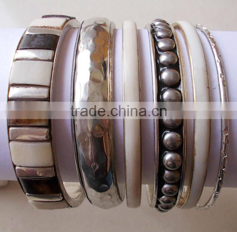 latest Bracelet Bangle