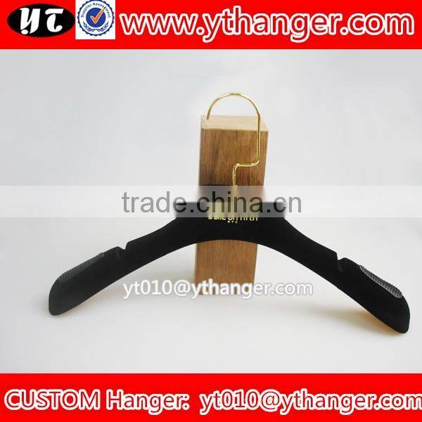 YY0545 purple velvet wedding dress shop plastic hanger with antislip notches