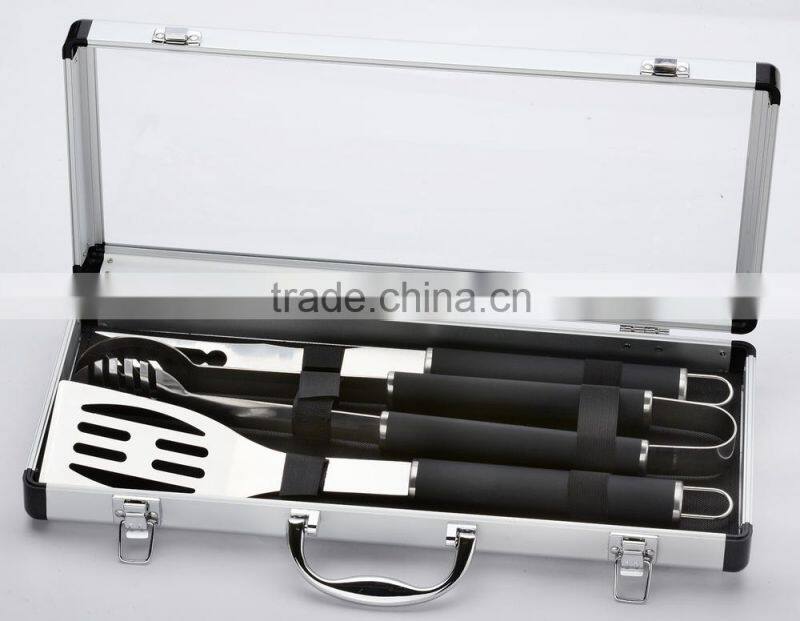 yangjiang factory manufacture stainless steel bbq cooking tools with nylon bag