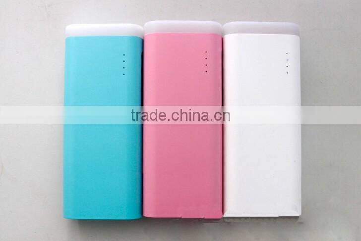 large capacity factory price 2USB power bank with powerful flashlight XH-LP