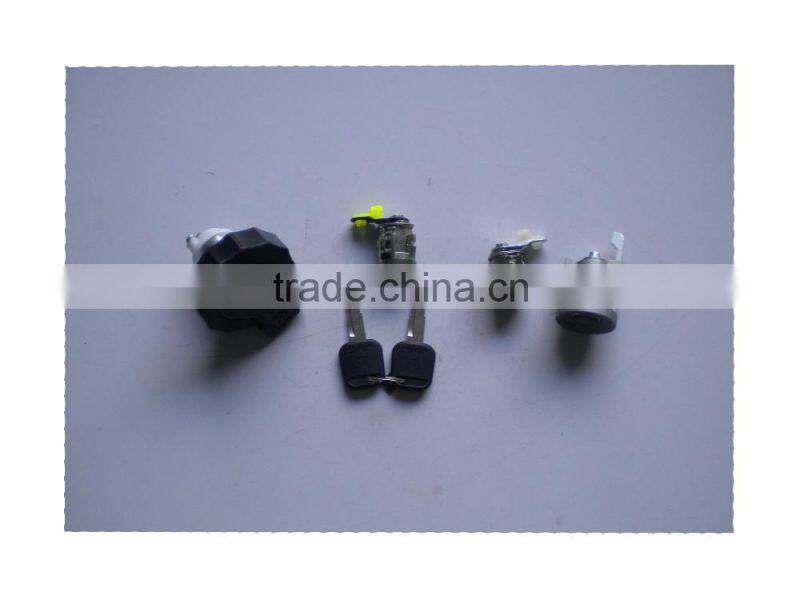 Kairui auto complete cylinder lock broad body Renren JMC QINGLING pick up truck spare parts