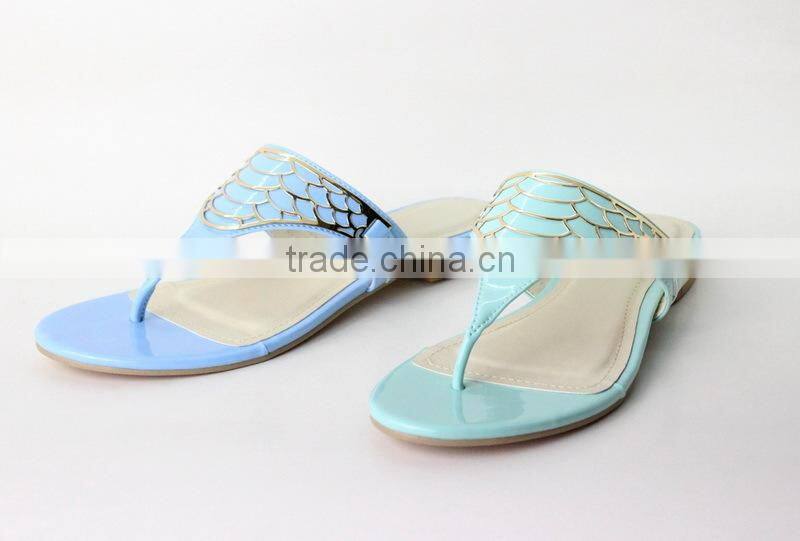 wholesales latest fashion flat summer slipper sandal with fancy metalic trim