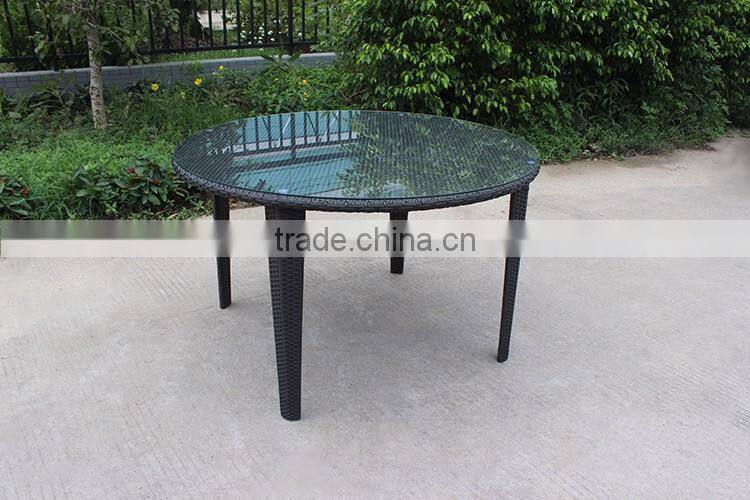 Upscale Outdoor Rattan Furniture Dining Round Table Set