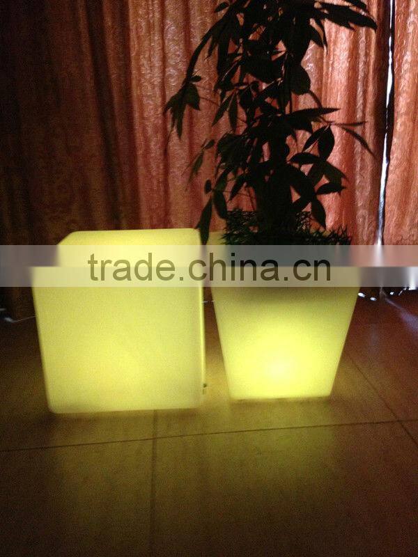 Waterproof outdoor plastic colors change led cube YM-LC4040