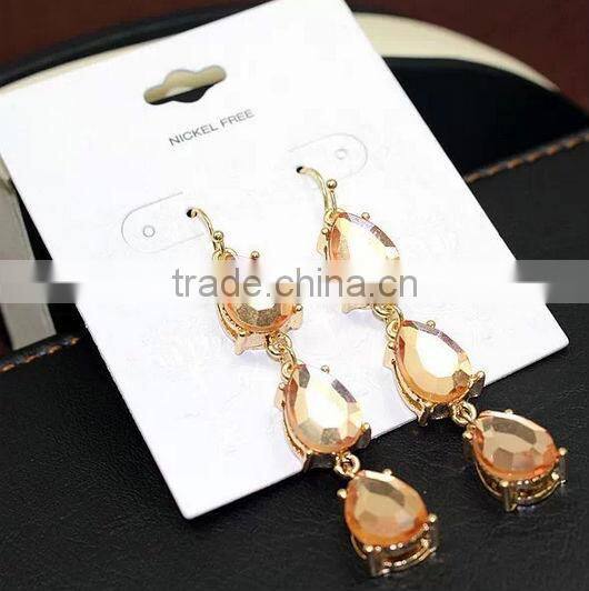 Fashion of water droplets in the shape of a pendant earrings.champagne