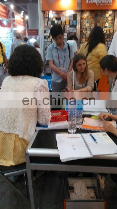 New coming coin shape custom metal badges