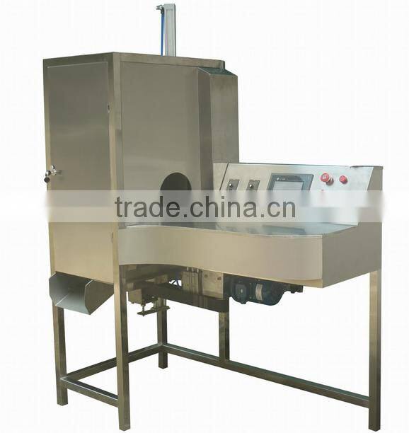 Automatic coconut peeling machine