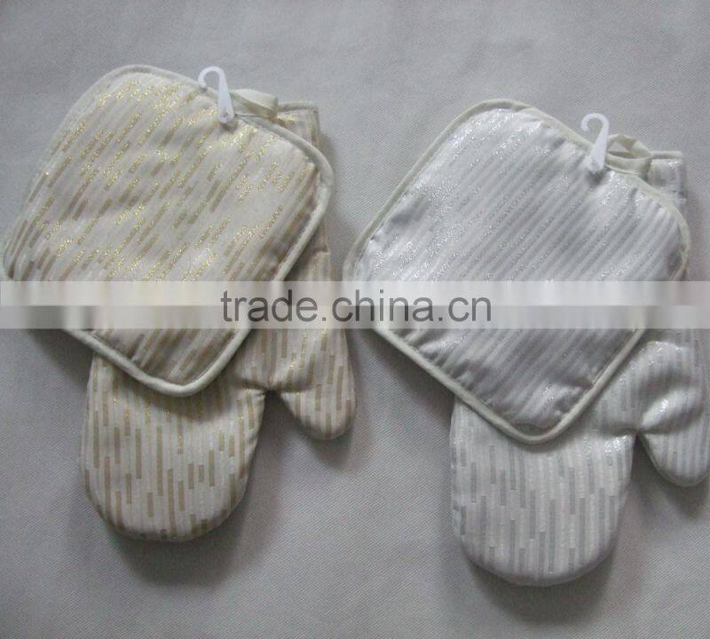 red golden thread glove set and silver glitter sunshine glitter glove set and pot holder